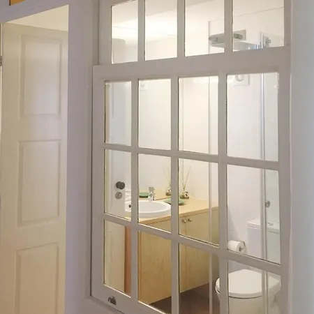 Apartment B28