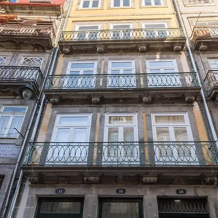 Apartment B28 *